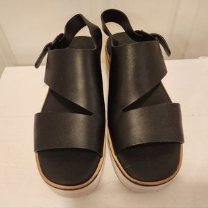 Like New Vince lady's  Sandal